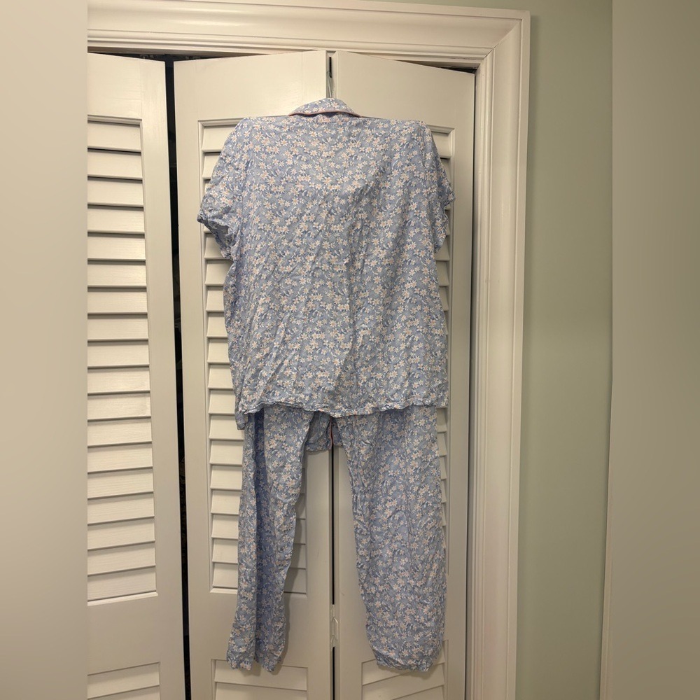 Splendid Capri Pajama Set Light Blue Pink Floral Size Large - Picture 2 of 5